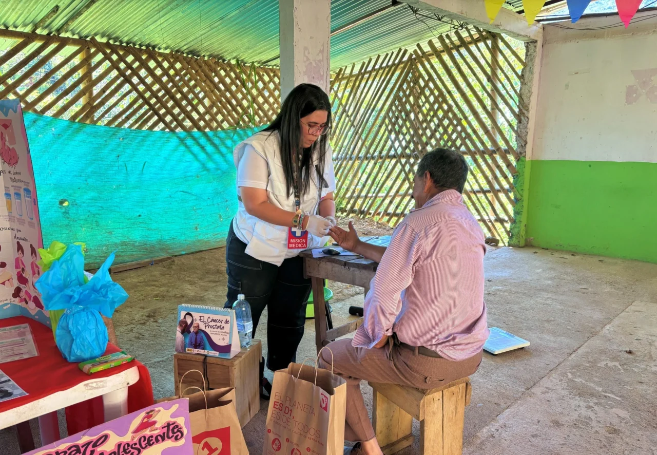 Feria-de-salud-llego-a-zona-rural-de-Mondomo-1280x886.webp