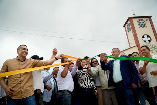 Gobernación entrega más de 6 kilómetros de vía pavimentada en Silvia Gobernación entrega más de 6 kilómetros de vía pavimentada en Silvia