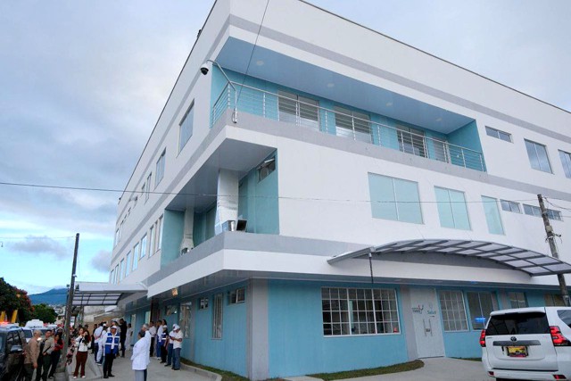 Gobierno entrega hospital en Timbío e inicia vía El Estanquillo - Popayán