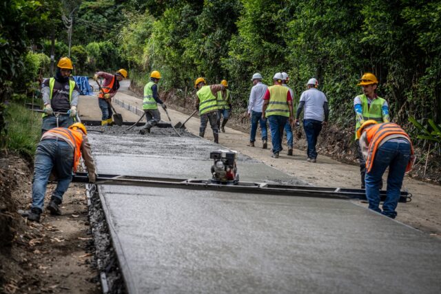 Miranda inicia obra vial rural