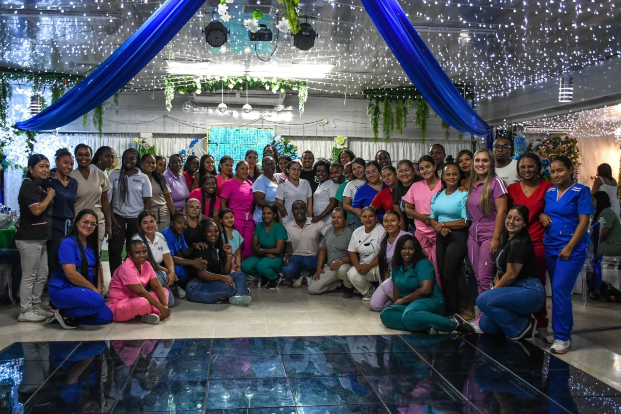 Quilisalud-homenajeo-personal-del-sector-salud-1280x853.webp