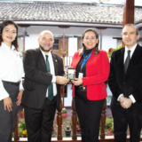 Unicomfacauca recibe distinción internacional por su aporte al desarrollo territorial y su formación para responder a las necesidades del entorno