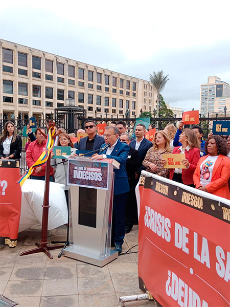 Roy Barreras anuncia que seguirá en el Tarjetón Presidencial