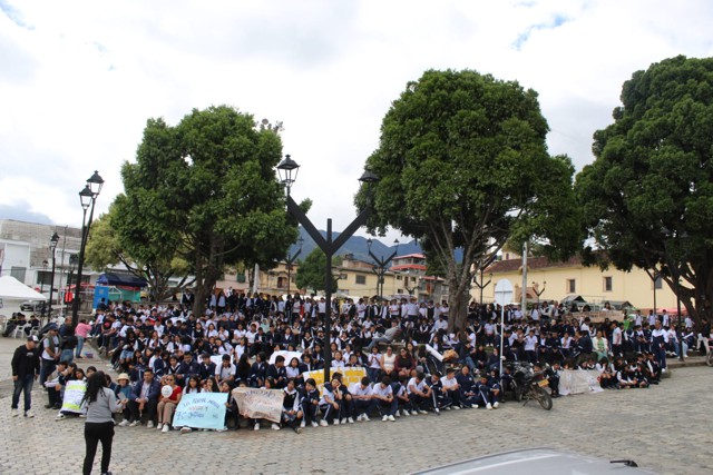 Saquean recursos de escuela en Almaguer