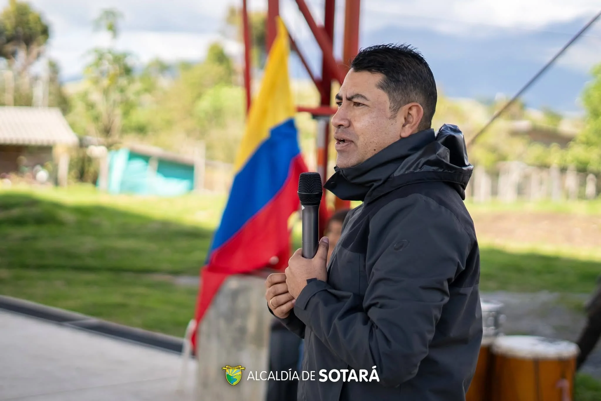 Vista de Sotará y de obras comunitarias entregadas en Casas Nuevas como parte de acciones de desarrollo local