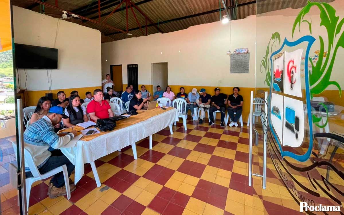 Estudiantes de Coconuco tendrán espacios renovados