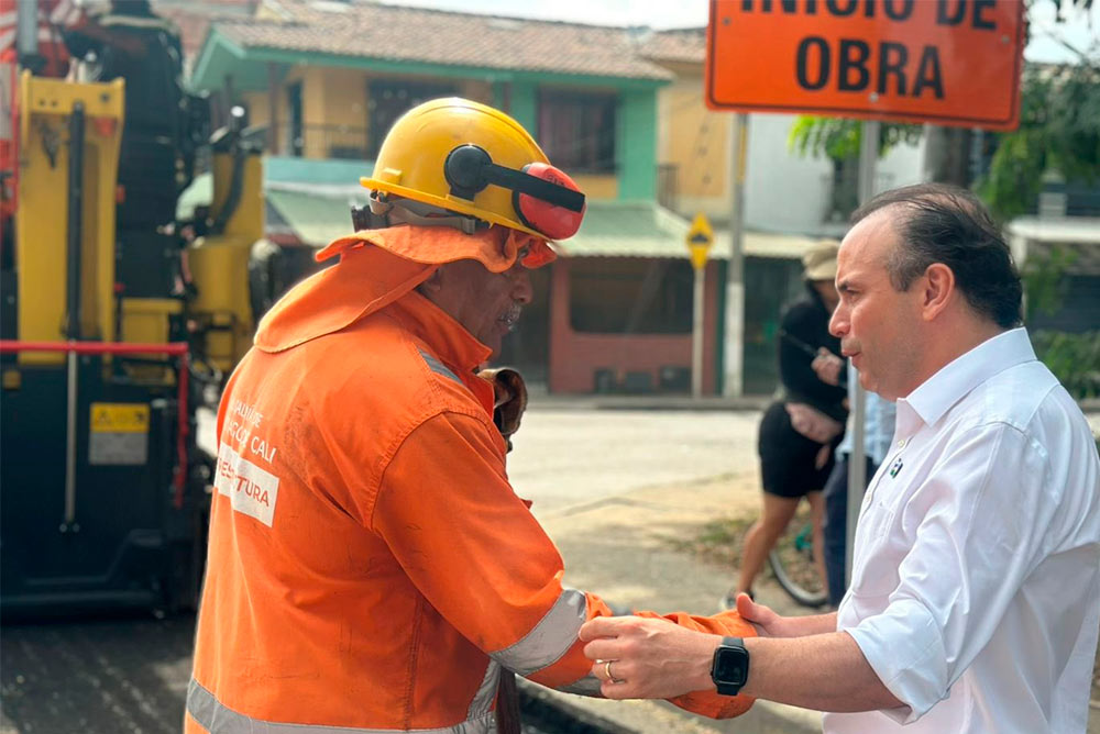Inician-trabajos-de-mejoramiento-vial-en-el-barrio-Floralia-comuna-6-de-Cali.jpg