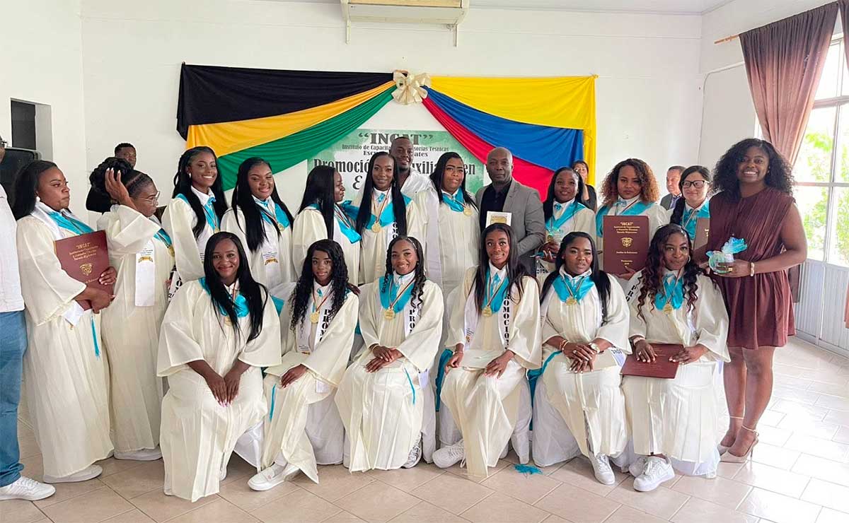 Salto-Afro-entrega-nuevos-graduados-en-Guachene.jpg
