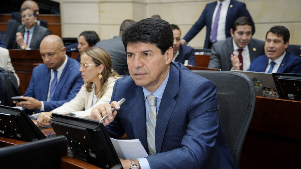 El-poder-invisible-del-subsecretario.jpg