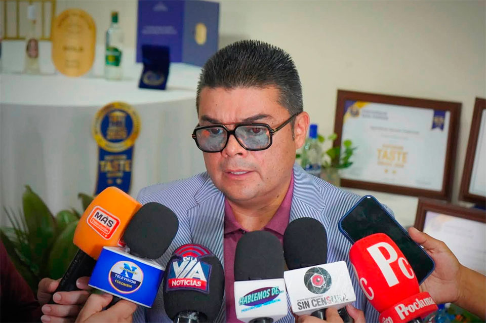 Licorera-del-Cauca-celebra-reconocimientos-obtenidos-en-el-exterior---Samuel-Londoño