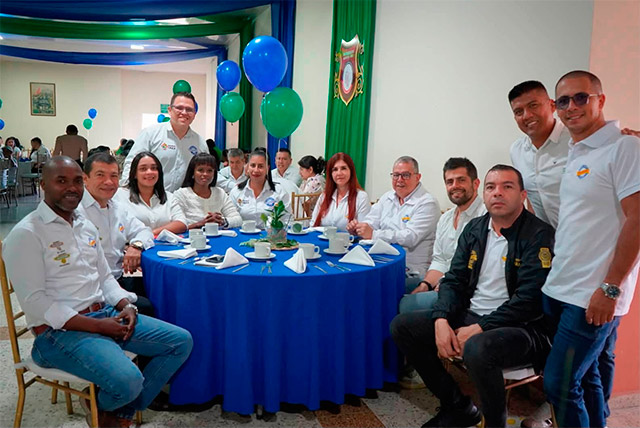 Licorera del Cauca celebra reconocimientos obtenidos en el exterior