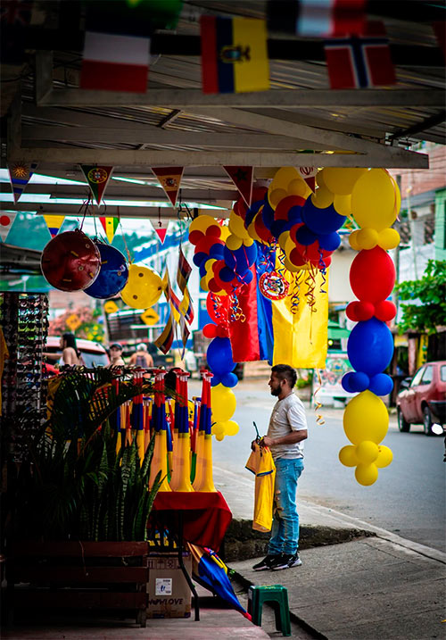Miranda se viste de patria para alentar a Colombia Miranda se viste de patria para alentar a Colombia