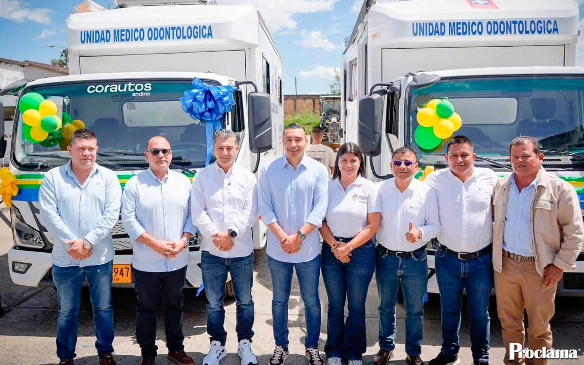 Octavio, el gobernador que ha entregado más de 40 ambulancias en Cauca