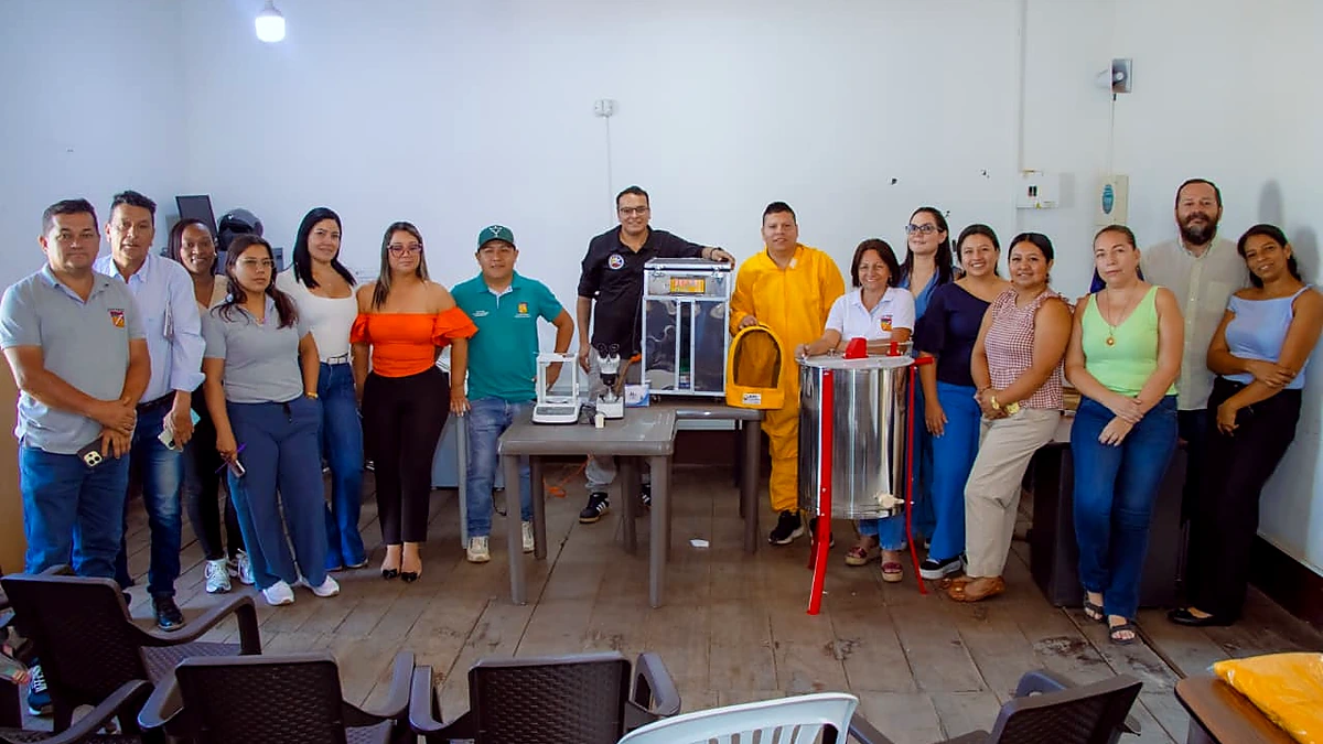 Quilichao-incorpora-tecnologia-para-la-apicultura.webp