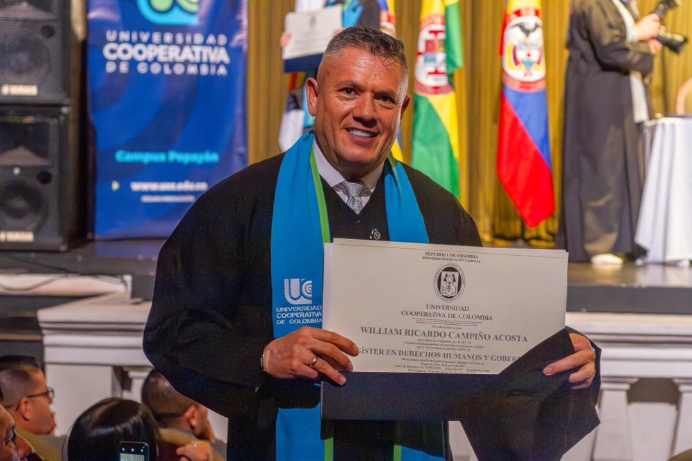 Un-nuevo-logro-academico-consolida-la-trayectoria-publica-de-William-Campino.jpg