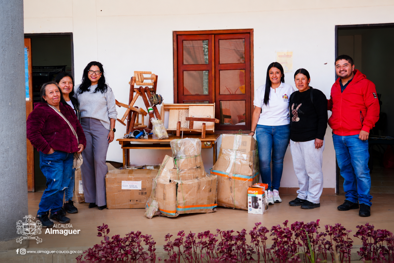 AGRUMARIC-recibe-dotacion-para-artesanas-de-Caquiona-1280x853.png