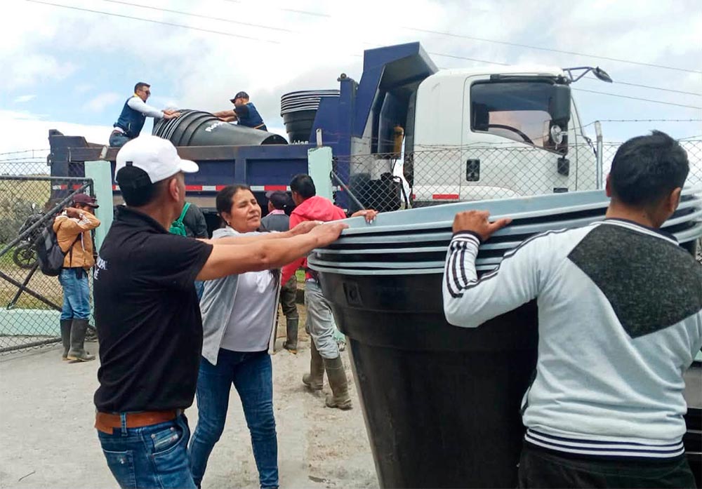 Agua-potable-y-ayudas-llegan-a-comunidades-de-Purace.jpg