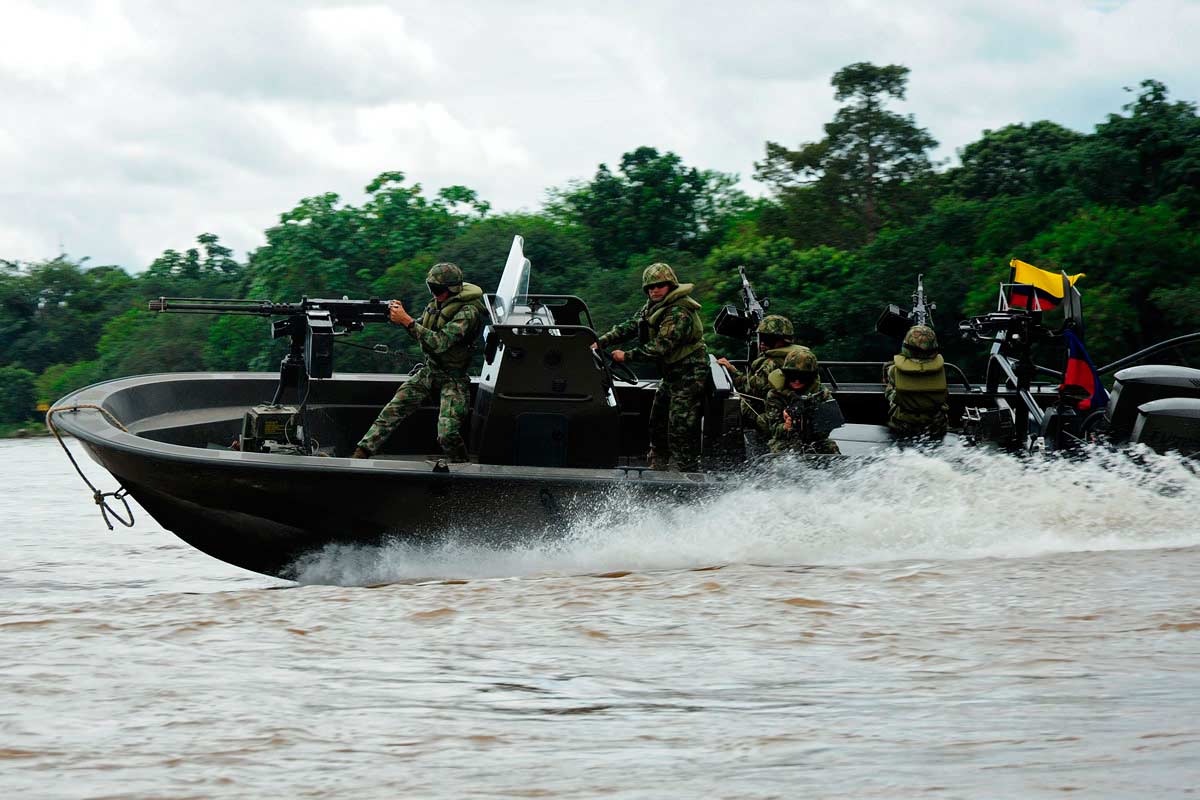 Armada-vigilara-el-rio-Cauca-durante-posesion-presidencial.jpg