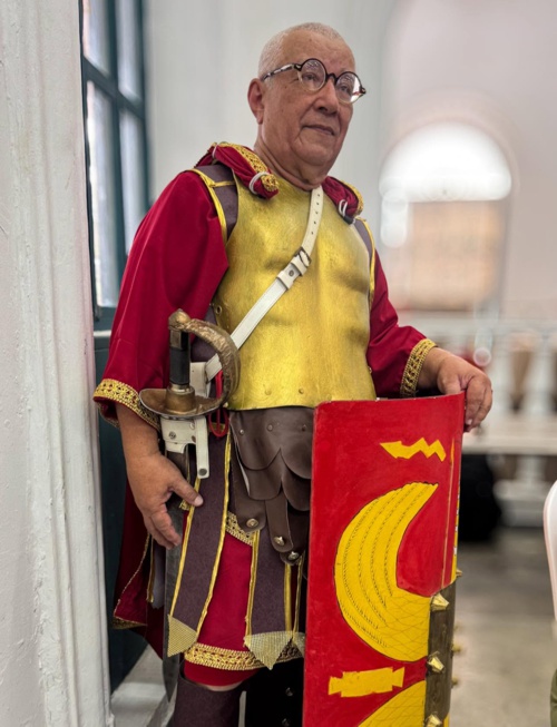 Dichas, dichos, gozos y nostalgias de un viejo gladiador Dichas, dichos, gozos y nostalgias de un viejo gladiador