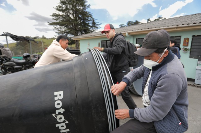 Gobernación del Cauca entrega ayudas por emergencia del volcán Puracé Gobernación del Cauca entrega ayudas por emergencia del volcán Puracé