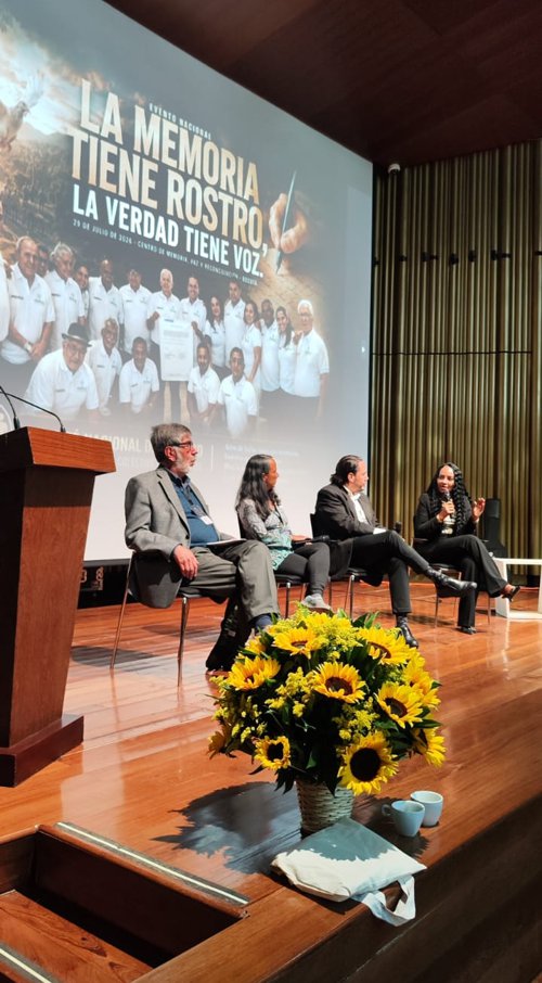 La memoria tiene rostro, la verdad tiene voz: el periodismo colombiano reivindica su historia La memoria tiene rostro, la verdad tiene voz: el periodismo colombiano reivindica su historia