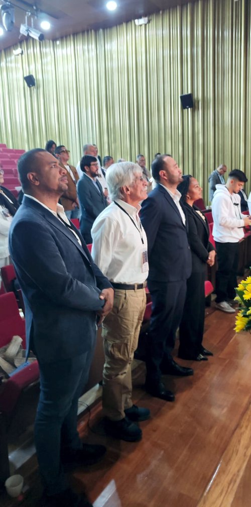 La memoria tiene rostro, la verdad tiene voz: el periodismo colombiano reivindica su historia La memoria tiene rostro, la verdad tiene voz: el periodismo colombiano reivindica su historia