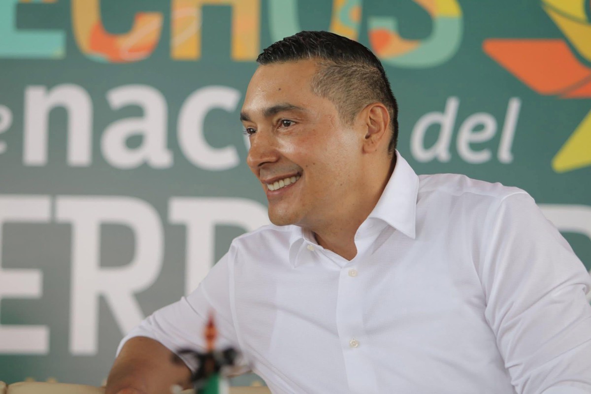Octavio-Guzman-ante-los-140-anos-del-Cauca.jpg
