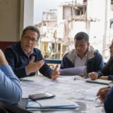 Expertos analizan opciones económicas para financiar la reconstrucción tras el terremoto en Colombia