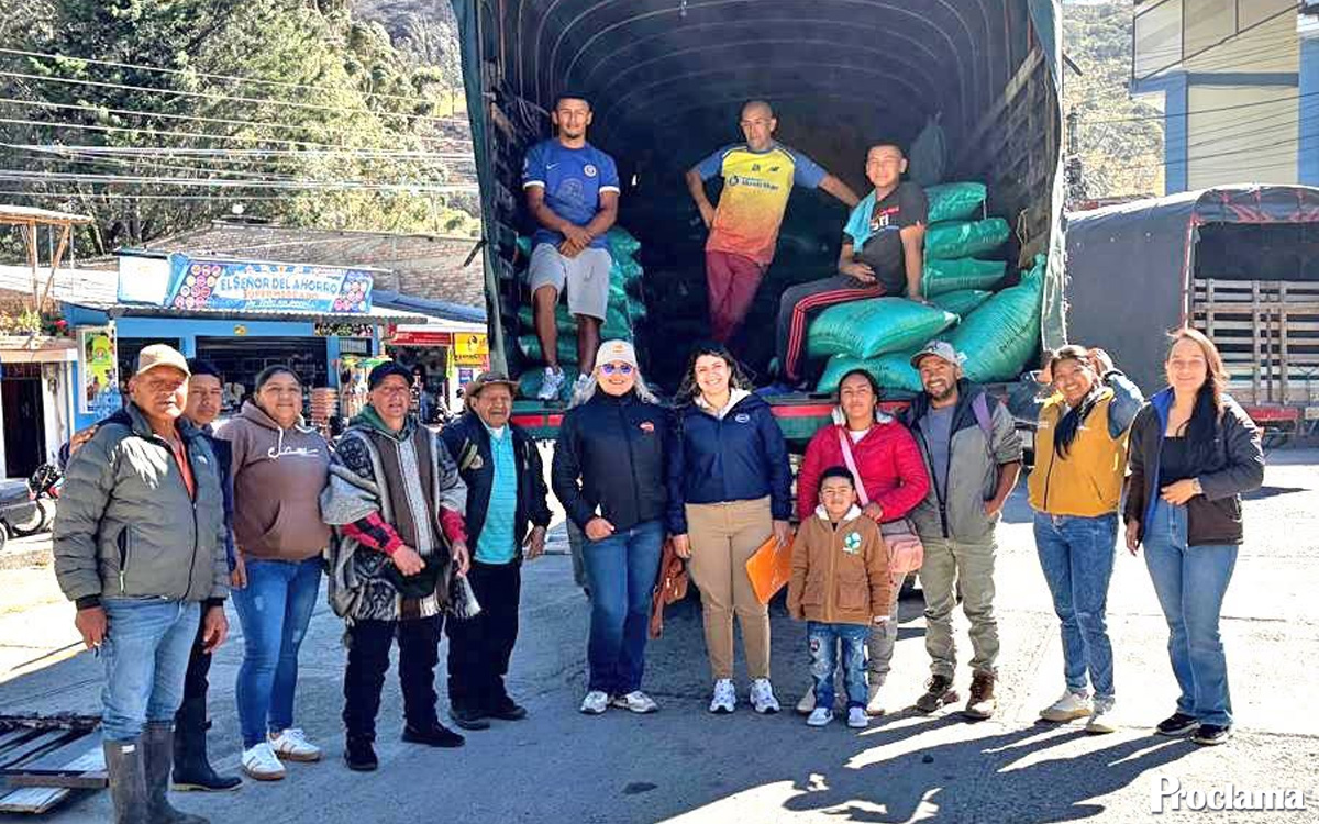 Cuarenta familias ganaderas reciben alimento en Totoró