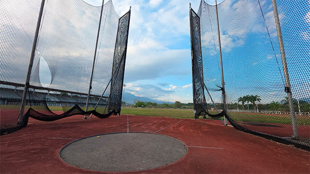 El estadio que respira deporte y se asfixia entre escombros