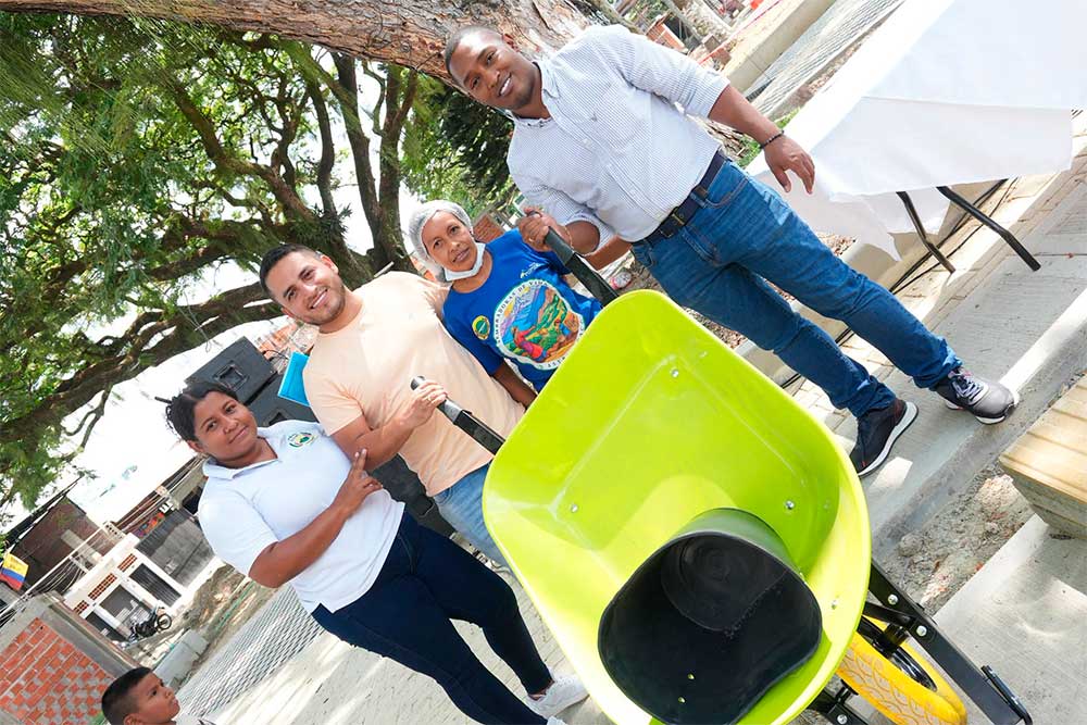 Expo-Emprendimiento-y-Mercado-Campesino-en-Corinto.jpg