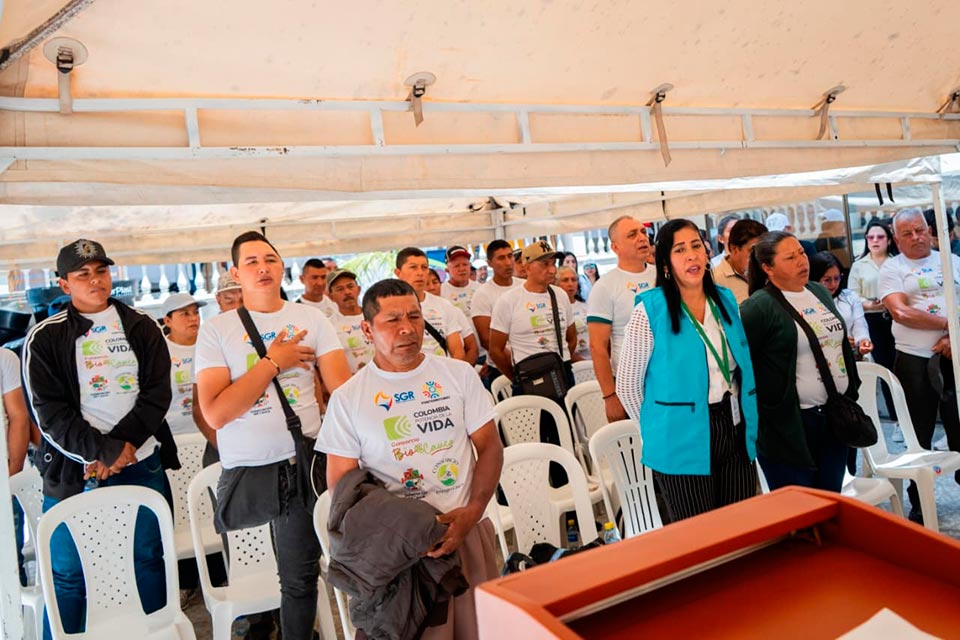 Herramientas-para-el-campo-tambien-construyen-paz-en-Cauca.jpg