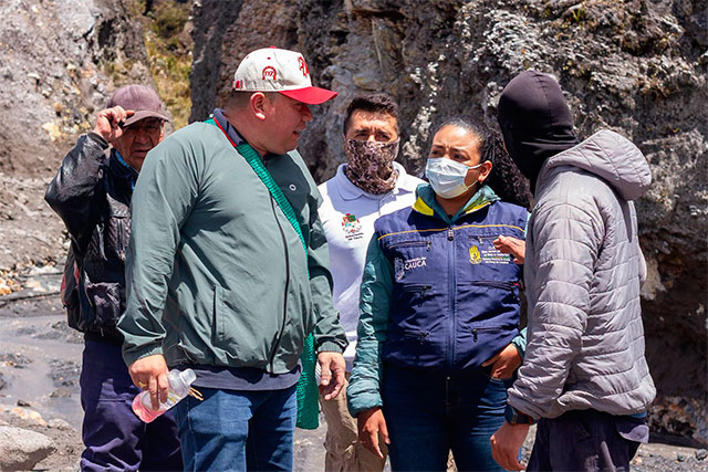 Maquinaria interviene quebrada tras creciente en Puracé Maquinaria interviene quebrada tras creciente en Puracé