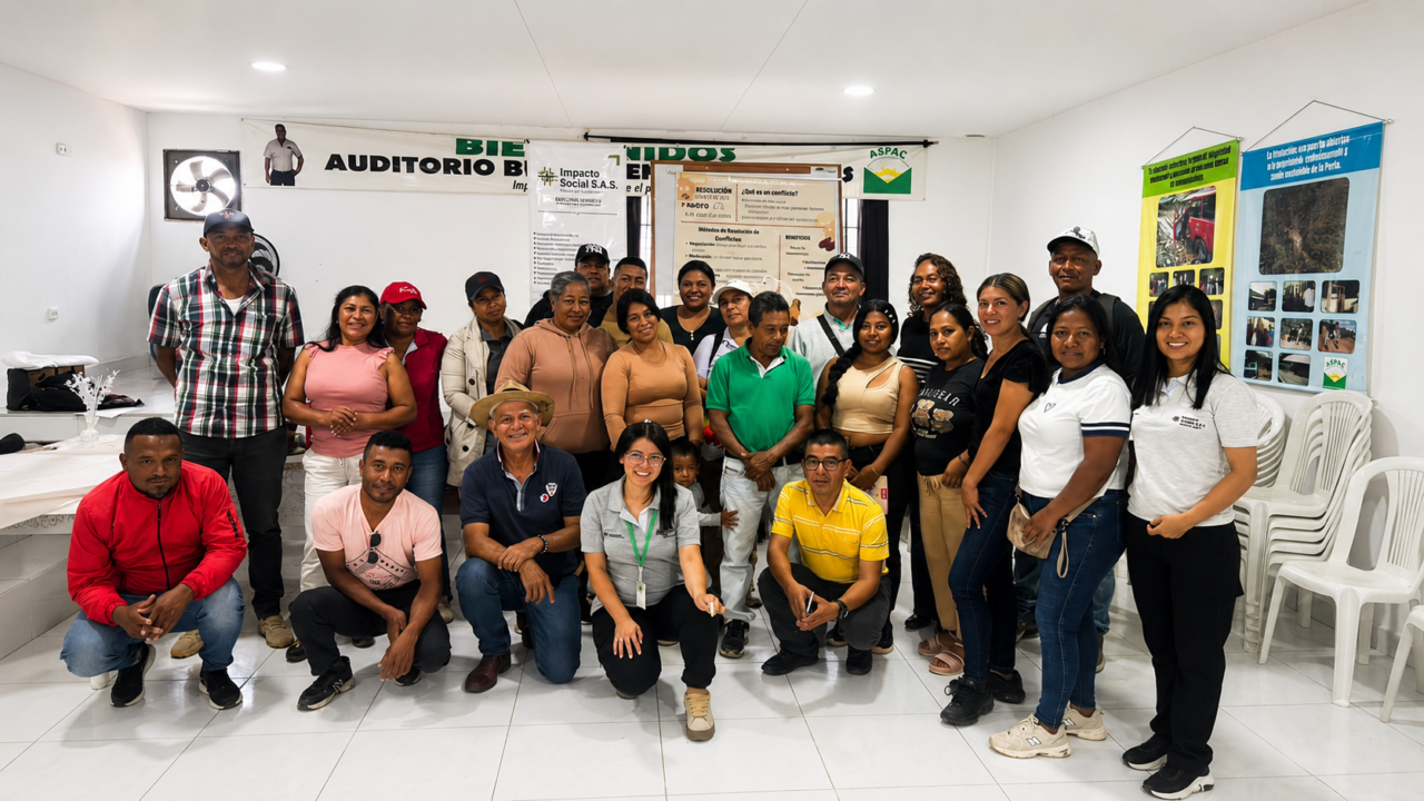 Mujeres-comunales-de-Cajibio-reciben-formacion-para-liderar-1280x720.png