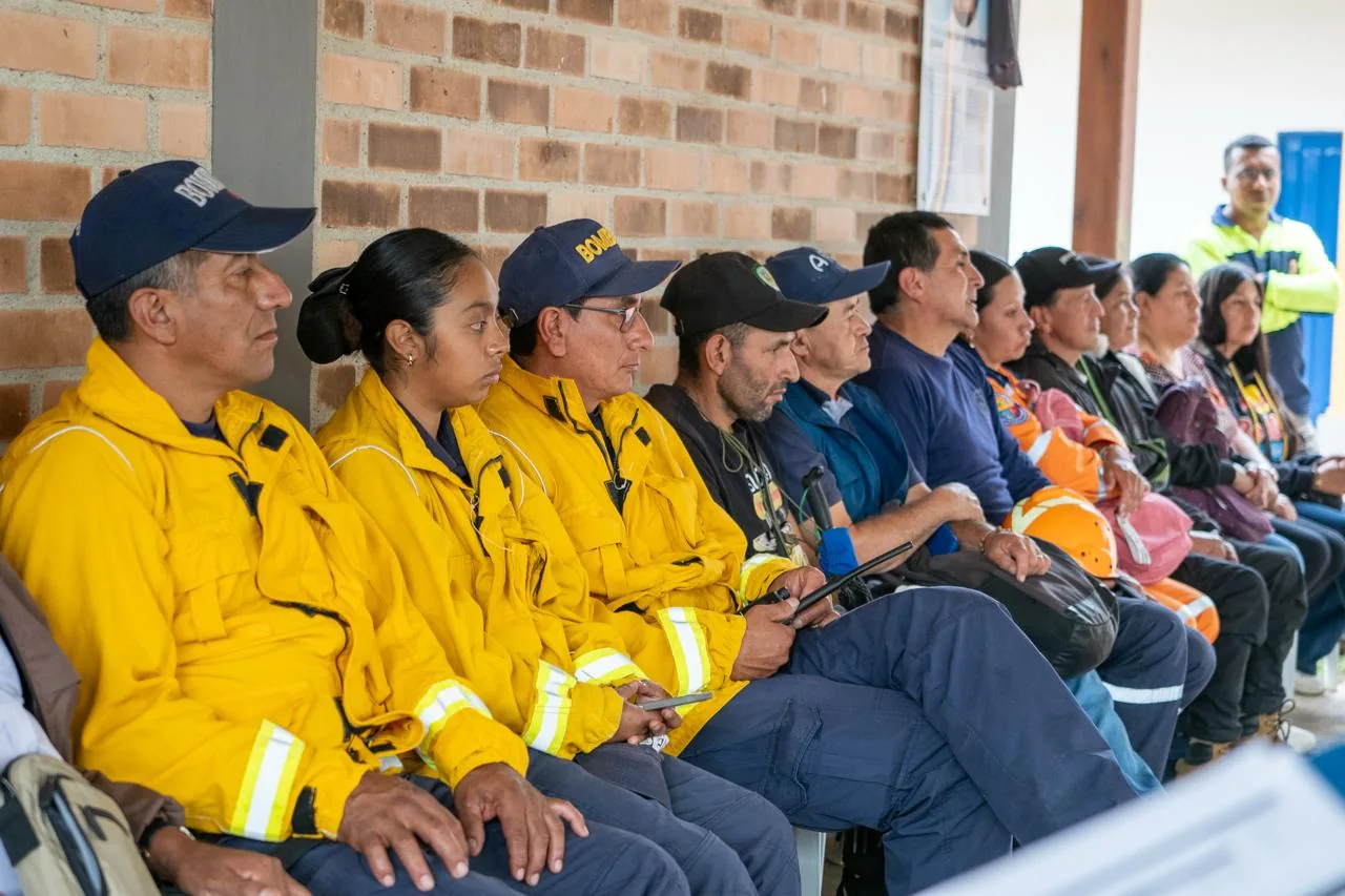 Sotará prepara comunidades para enfrentar incendios forestales