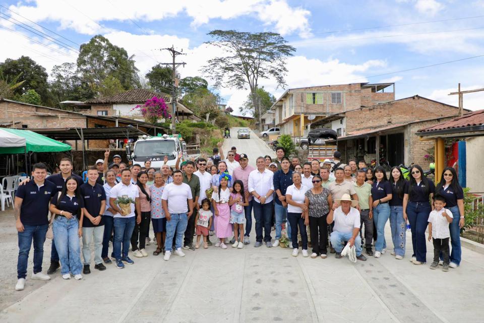 Timbio-estrena-placa-huella-que-beneficia-500-familias.jpg