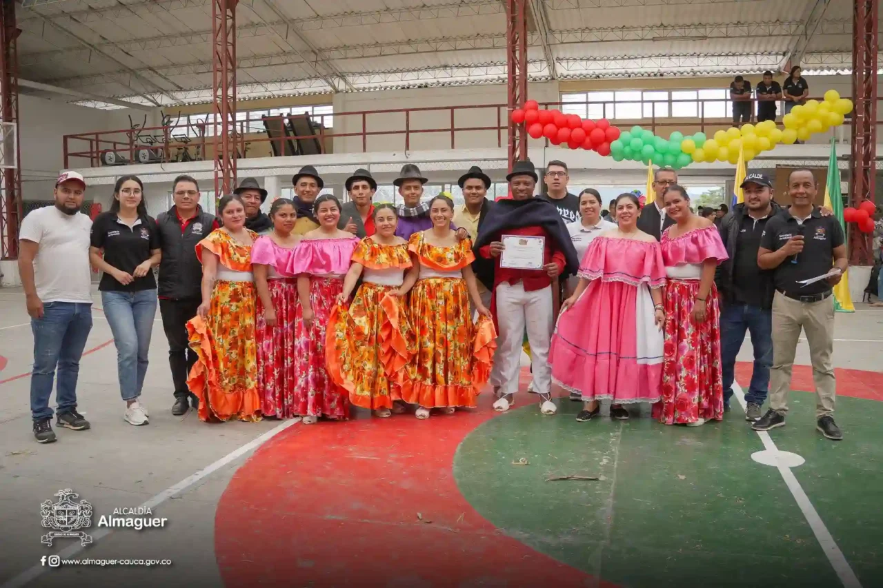 Almaguer llevó sus raíces a la pista