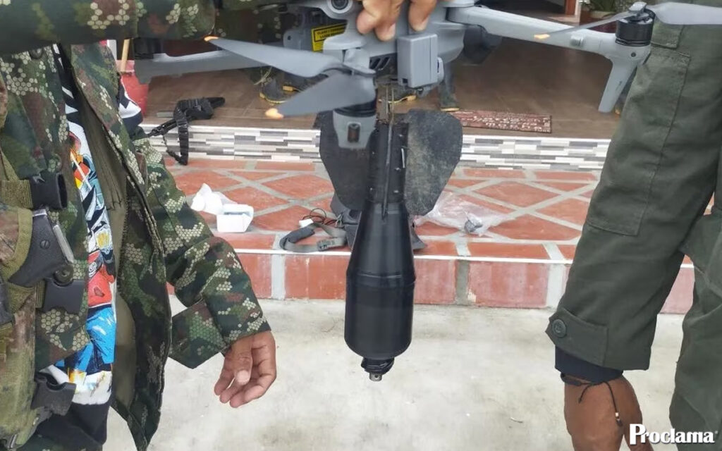 Ataques con drones dejan policía herido en Chocó