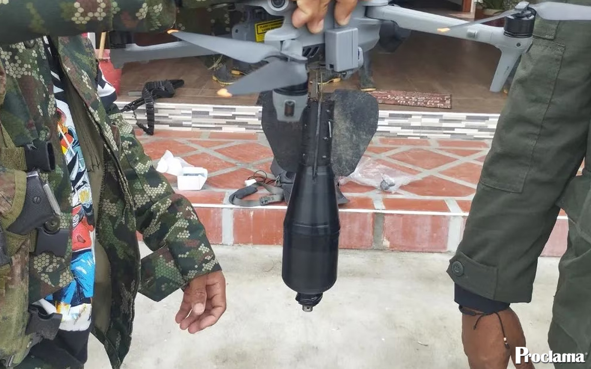 Ataques con drones dejan policía herido en Chocó