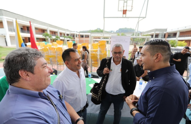 Gobernación entrega mobiliario escolar a 32 sedes de Quilichao Gobernación entrega mobiliario escolar a 32 sedes de Quilichao