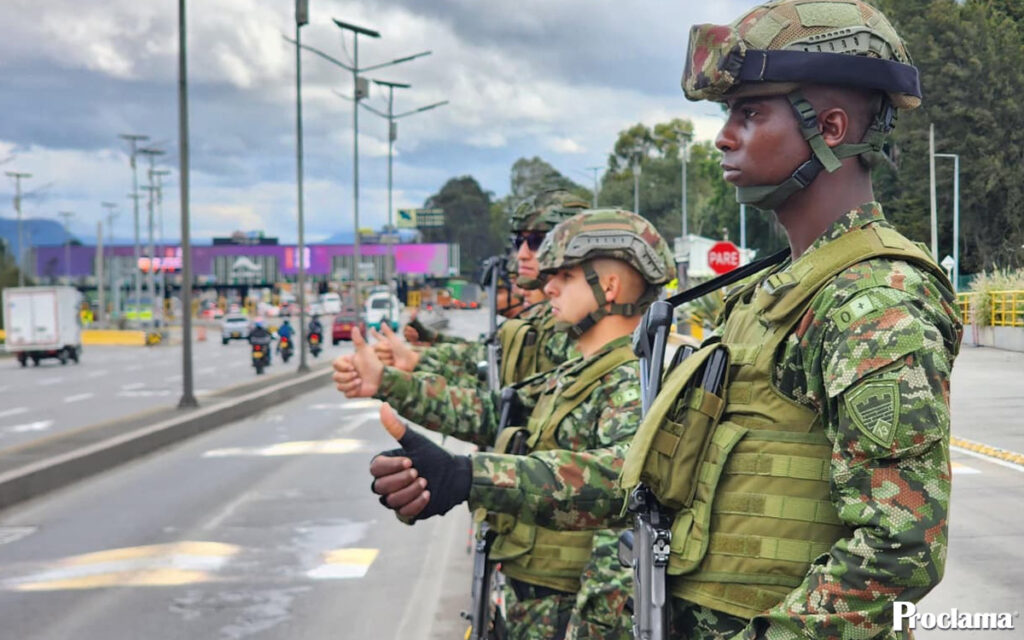 Gobierno y transportadores acuerdan reforzar seguridad vial