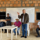 La Sierra entrega materiales a familias de Apartaderos