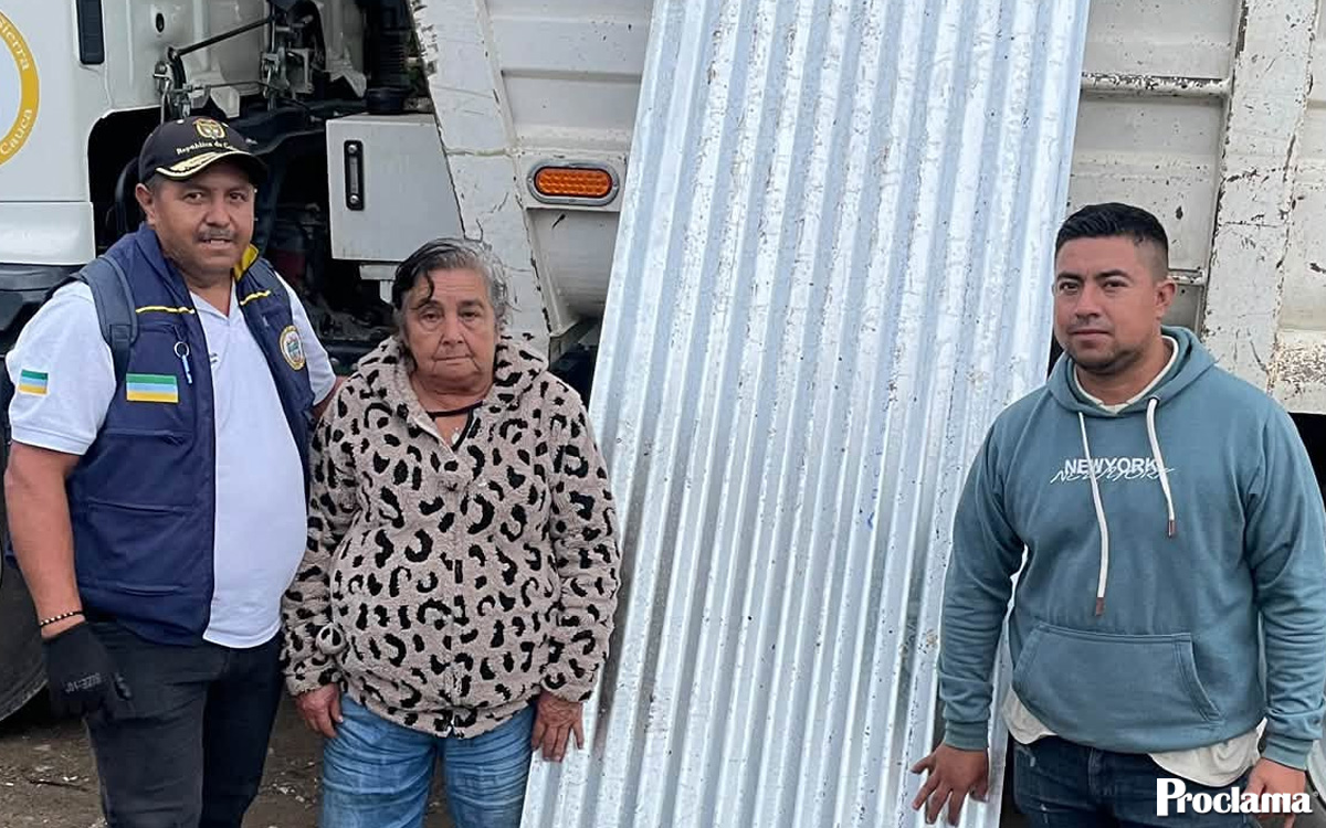 La Sierra entrega materiales a familias de Apartaderos