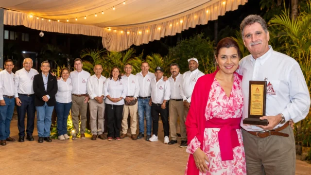 Roberto Castrillón Simmonds, director ejecutivo del Comité de Cafeteros del Cauca, reconocido por su liderazgo gremial.