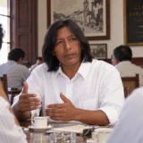 Jesus Pinacue durante una conversacion politica en el Club Colonial de Tulua